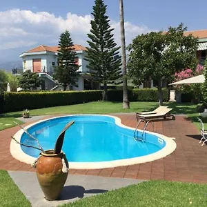  Hébergement de vacances Paradise With Etna View